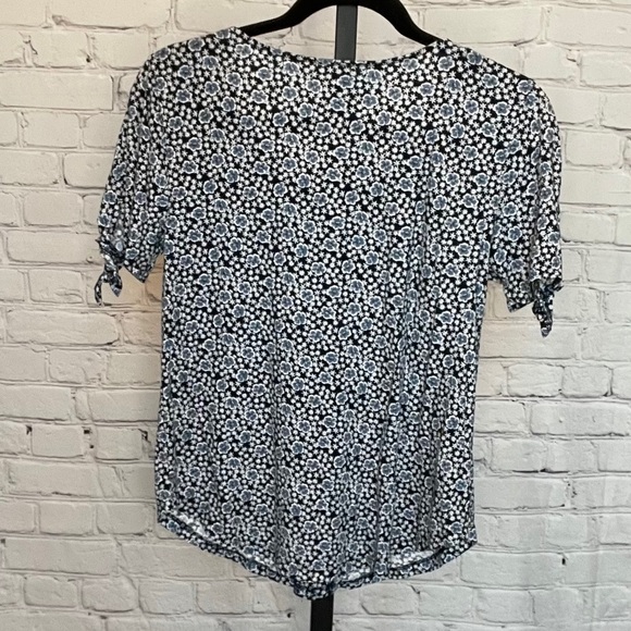 Loft Blue Floral Print Button Down Top - Picture 2 of 4